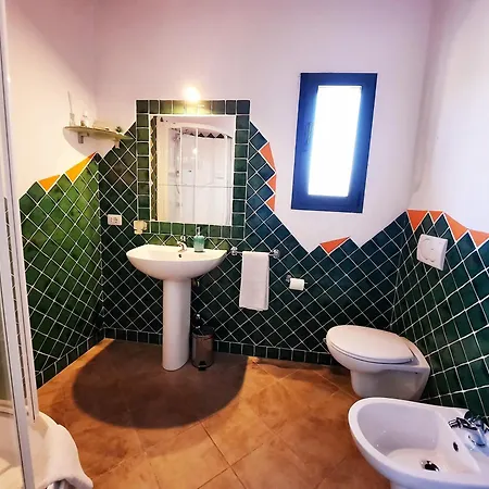 Lu Lisandru Bed & Breakfast 3*