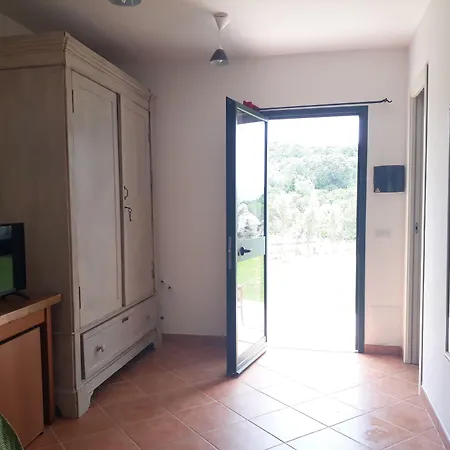 Lu Lisandru Bed & Breakfast Abbiadori