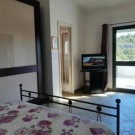 Lu Lisandru Oda ve Kahvaltı
