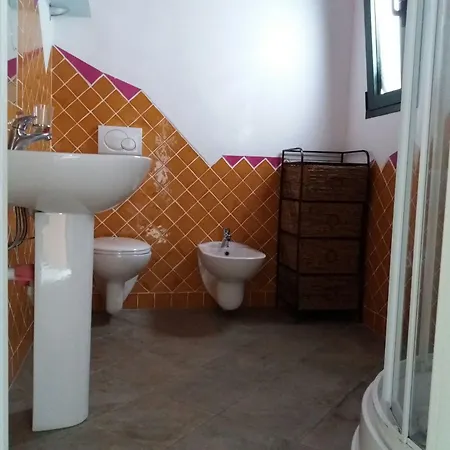 Lu Lisandru לינה וארוחת בוקר אביאדורי